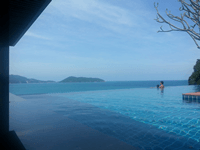 hotel-next-to-the-beach-patong-4-star-uzenmaya-kalim-beach-4