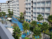 phuket-5-star-accommodation-grand-mercure-patong-otop-shopping-mall-2