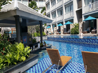 phuket-5-star-accommodation-grand-mercure-patong-otop-shopping-mall-6