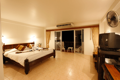 superior-room-ao-nang-sunset-hotel-krabi-3