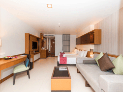Phuket-Accommodation-Ashlee-Hub-Patong-Beach-Deluxe-9
