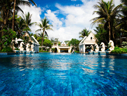 Phuket-Accommodation-Patong-Beach-Front-Graceland-Resort-15