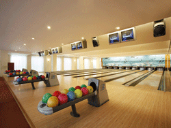 Phuket-Accommodation-Patong-Beach-Front-Graceland-Resort-3