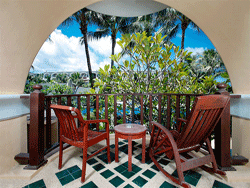 Phuket-Accommodation-Patong-Beach-Front-Graceland-Resort-Deluxe-Pool-View-Graceland-Wing-3