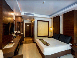 Phuket-Accommodation-Patong-Beach-Thanthip-Resort-Three-Star-Deluxe-Pool-Access-2