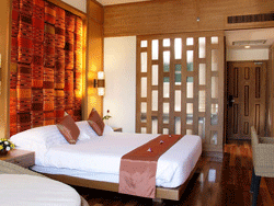 Phuket-Accommodation-The-Royal-Paradise-Patong-Hotel-Deluxe-3