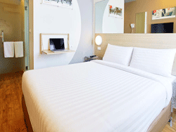 Phuket-Three-Star-Accommodation-Red-Planet-Patong-6