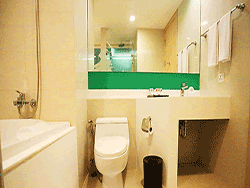 Phuket-accommodation-four-star-sleep-with-me-hotel-patong-deluxe-jacuzzi