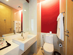 Phuket-accommodation-four-star-sleep-with-me-hotel-patong-superior-2