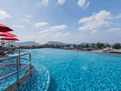 Phuket-accommodation-four-star-the-charm-resort-patong-beach-2