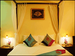 phuket-accommodation-the-old-karon-beach-resort-2