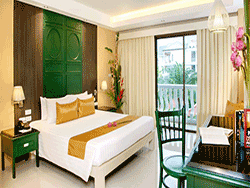 phuket-accommodation-the-old-karon-beach-resort-4