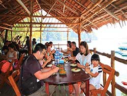 ทัวร์เต็มวัน-พายเรือคายัค-ณ-อ่าวท่าเลน-เล่นน้ำ-อาหาร-เที่ยวกระบี่-9