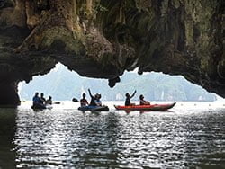 นั่งเรือแคนู-ลอดถ้ำ-อ่าวพังงา