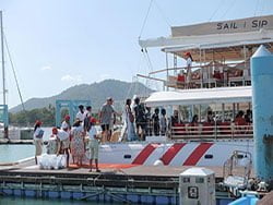 ท่าเรือยอร์ช-ภูเก็ต-อ่าวฉลอง-lobster-yacht