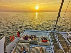 ล่องเรือ-หรู-lobster-yacht-ซันเซ็ท-ทัวร์