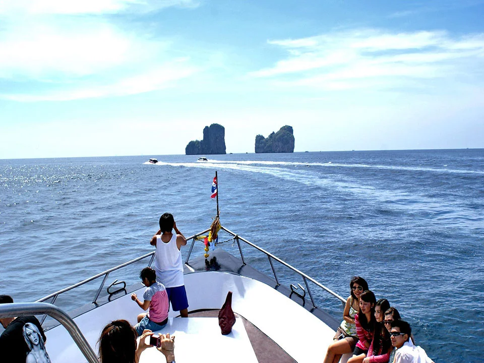 Ferry-เรือโดยสาร-ภูเก็ต-เกาะพีพี-กระบี่-คลองจิหลาด-อ่าวนาง-7