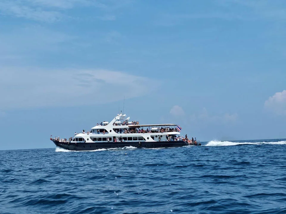 Ferry-เรือโดยสาร-ภูเก็ต-เกาะพีพี-กระบี่-คลองจิหลาด-อ่าวนาง