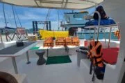 เรือเซลลิ่ง-ยอร์ช-คาตามารัน-บริเวณเรือ-เกาะไม้ท่อน-เกาะโหลน