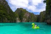 เล่นน้ำ-อ่าวปิเละลากูน-เกาะพีพี-ทัวร์-ภูเก็ต