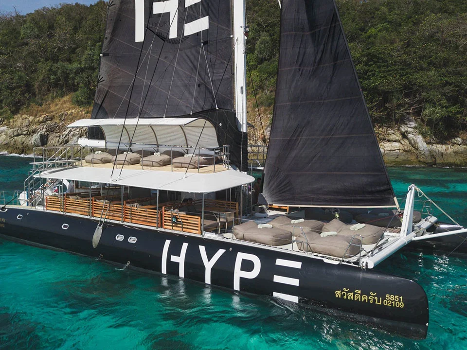 ภูเก็ต-เรือปาร์ตี้-Hype-Luxury-Yacht-Catamaran-2