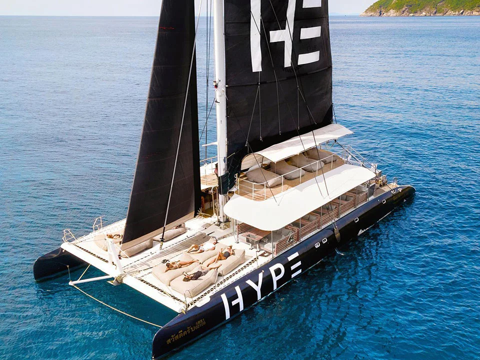 ภูเก็ต-เรือปาร์ตี้-Hype-Luxury-Yacht-Catamaran-4