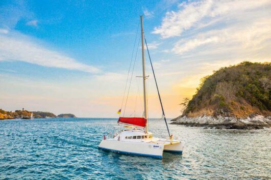 เช่าเหมาลำ เรือใบยอร์ช คาตามารัน ภูเก็ต Yacht Catamaran