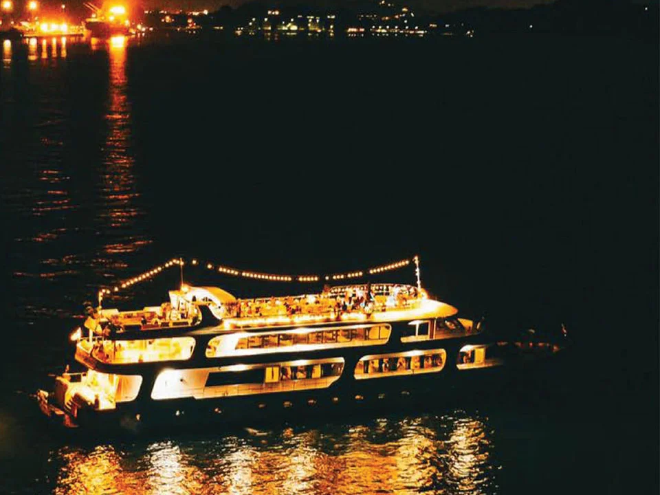 ภูเก็ต-ล่องเรือใหญ-ดินเนอร์-ซันเซ็ท-แหลมพันวา-4