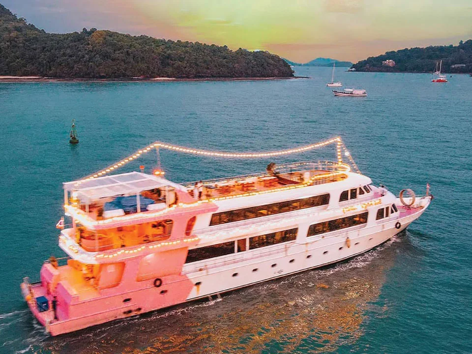 ภูเก็ต-ล่องเรือใหญ-ดินเนอร์-ซันเซ็ท-แหลมพันวา-5