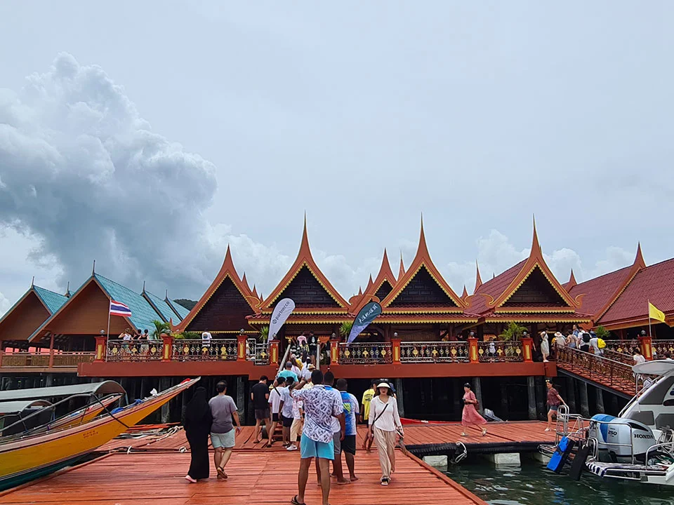 ร้านอาหาร-เกาะปันหยี-ทัวร์วันเดย์-อ่าวพังงา-เกาะยาวใหญ่-2