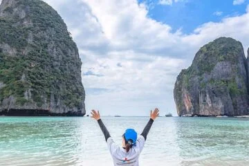 ภูเก็ต-ทัวร์เกาะพีพี-รอบ-10-โมง-เรือสปีดโบ๊ท