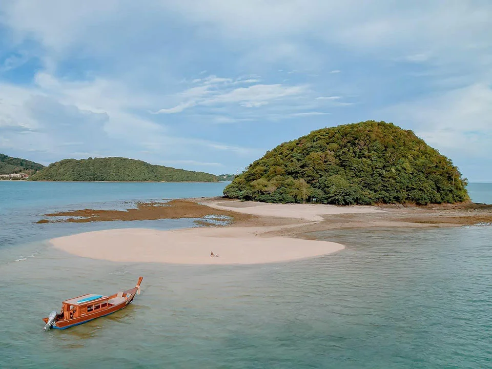 อ่าวฉลอง-เช่าเหมาลำเรือหางยาว-เรือหัวโทง-ภูเก็ต-6