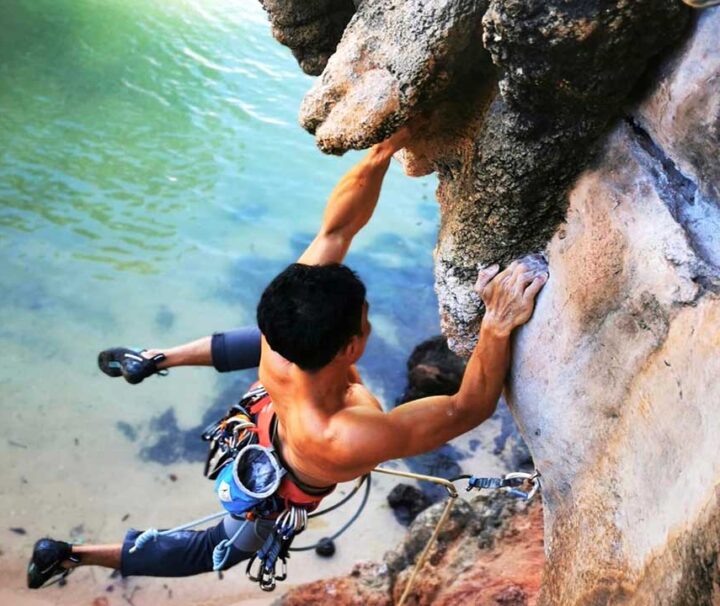 real-rocks-climbing-กระบี่-ทัวร์สอน-ปีนผา-อ่าวไร่เลย์
