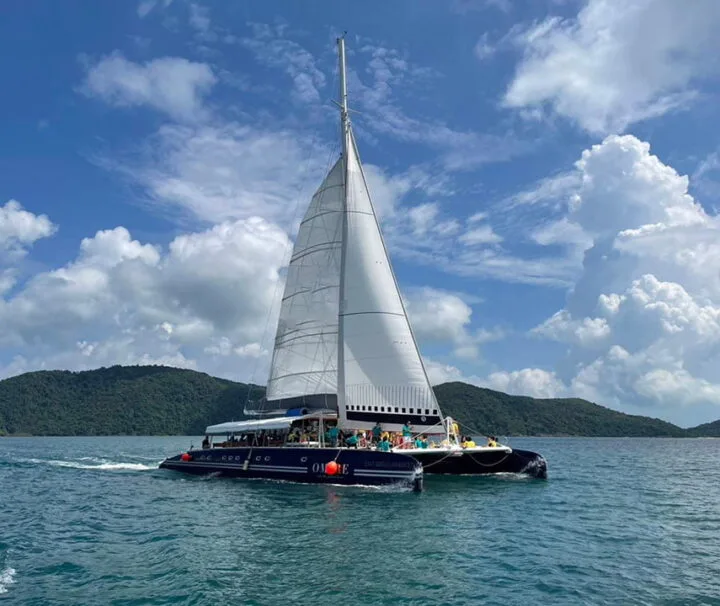 ทัวร์ล่องเรือใบ-เรือยอร์ชคาตามารัน-สุดหรู-อ่าวพังงา-James-Bond-Island-2