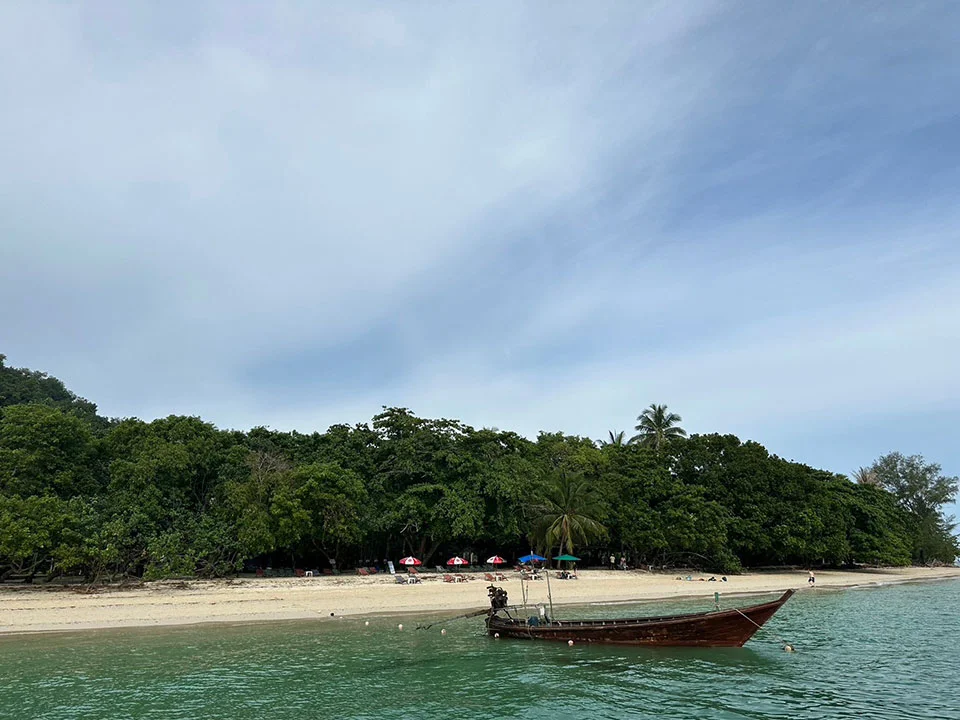 ภูเก็ต-ทัวร์เกาะพีพี-อ่าวมาหยา-เกาะไข่-เกาะรังใหญ่-เรือสปีดโบ๊ท-3