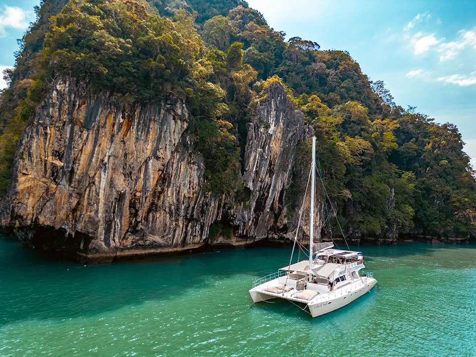 ภูเก็ต-ล่องเรือยอร์ช-คาตามารัน-อ่าวพังงา-เจมส์บอนด์-หาดปาล์ม-บีช-4