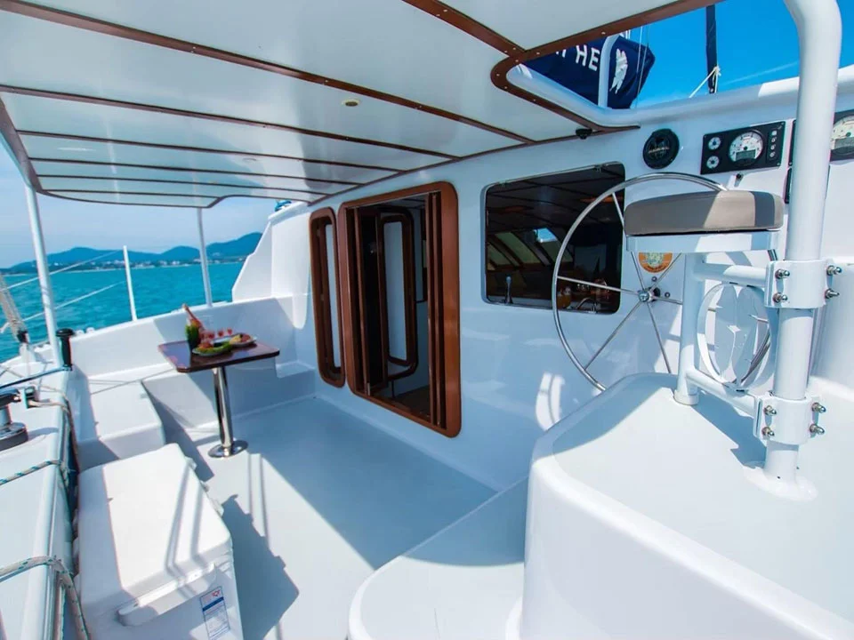 ภูเก็ต-เช่าเรือยอร์ช-สุดหรู-เรือใบคาตามารัน-Legacy-5