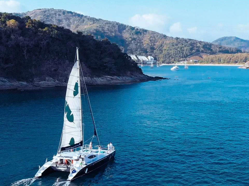 ภูเก็ต-เช่าเรือยอร์ช-สุดหรู-เรือใบคาตามารัน-Legacy-9