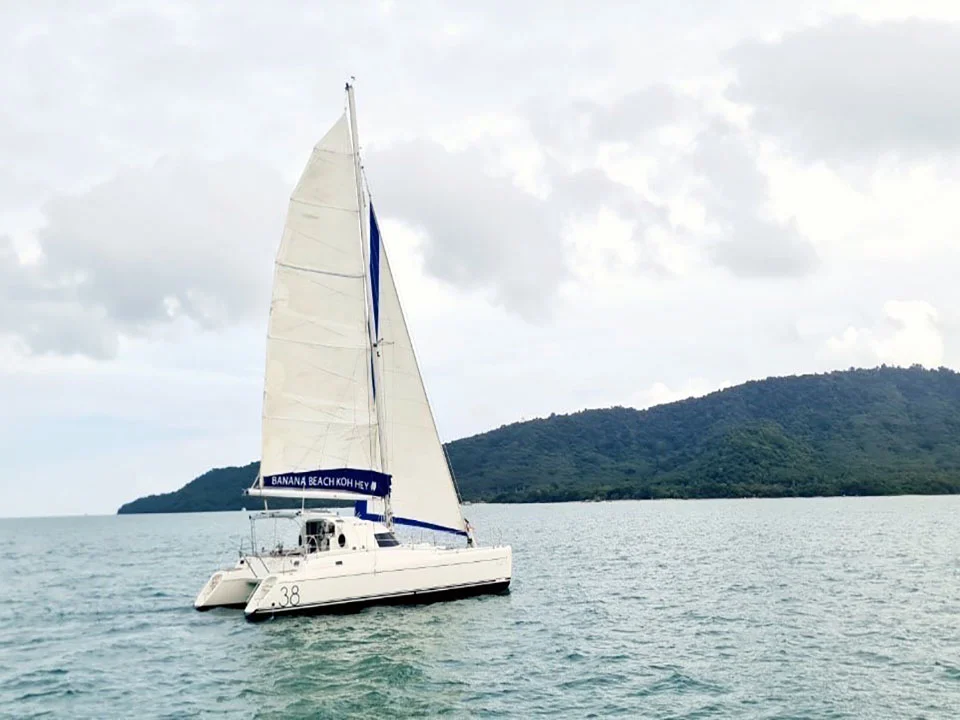 ภูเก็ต-เช่าเรือยอร์ช-สุดหรู-เรือใบคาตามารัน-Thirty-Eight