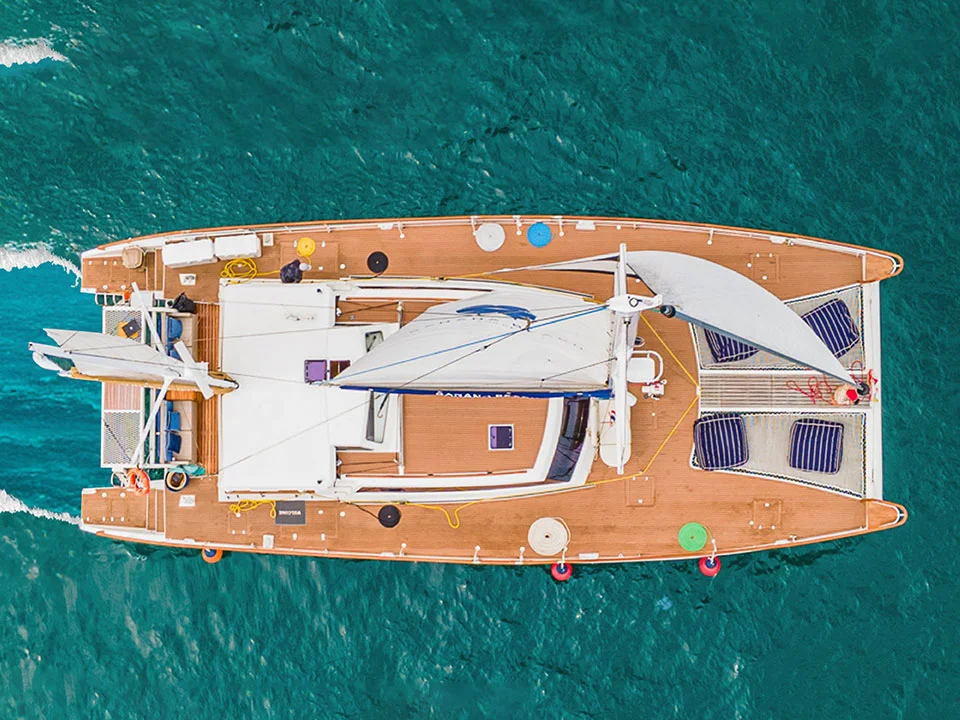 ภูเก็ต-เช่าเรือยอร์ช-สุดหรู-เรือใบคาตามารัน-ลำใหญ่--White-Marlin-9