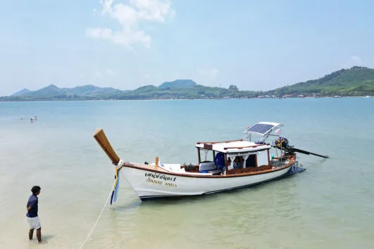 ภูเก็ต เหมาลำ เรือหัวโทง เรือไม้หรู เรือหางยาวมีพร็อพ Luxury Boat