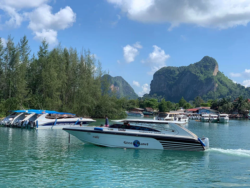 ตั๋วเรือโดยสาร-ภูเก็ต-เกาะยาว-อ่าวนาง-ไร่เลย์-เรือสปีดโบ๊ท-Green-Planet-9