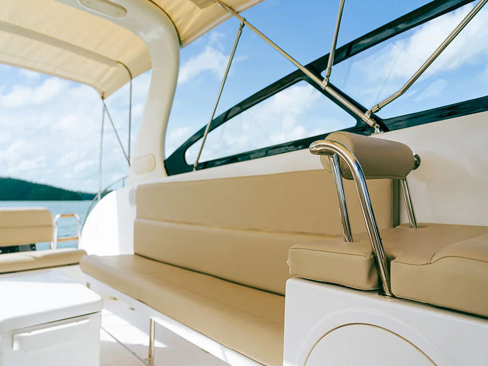 กระบี่-เช่าเหมาลำเรือสปีดโบ๊ท-Speedboat-Aqva-37-ฟุต-4