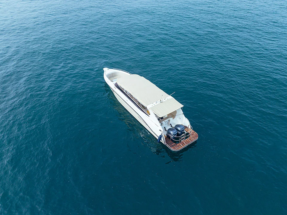 กระบี่-เช่าเหมาลำเรือสปีดโบ๊ท-Speedboat-Ayva-39-ft-7