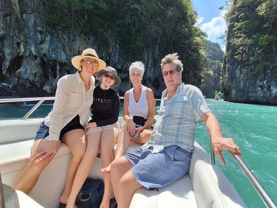 กระบี่-เช่าเหมาลำเรือสปีดโบ๊ท-เกาะห้อง,-เกาะพีพี,-4-เกาะ-ทะเลแหวก-7
