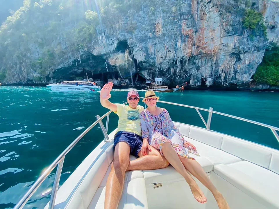 กระบี่-เช่าเหมาลำเรือสปีดโบ๊ท-เกาะห้อง,-เกาะพีพี,-4-เกาะ-ทะเลแหวก-9