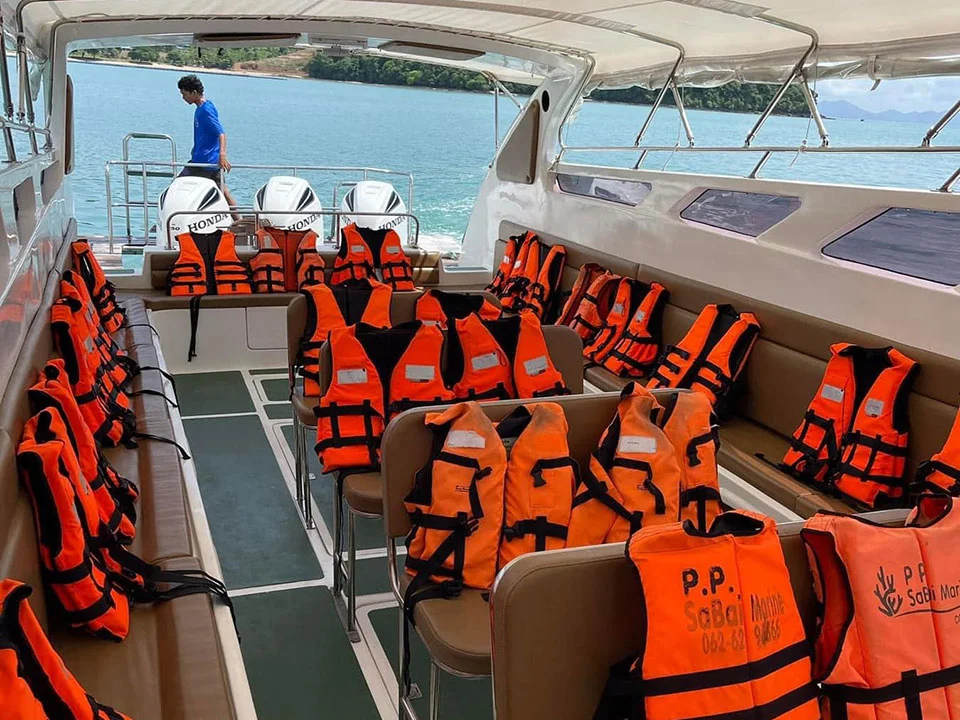 ตั๋วเรือสปีดโบ๊ทข้ามฟาก-ภูเก็ต-พีพี-P-P-Sabai-Marine-11