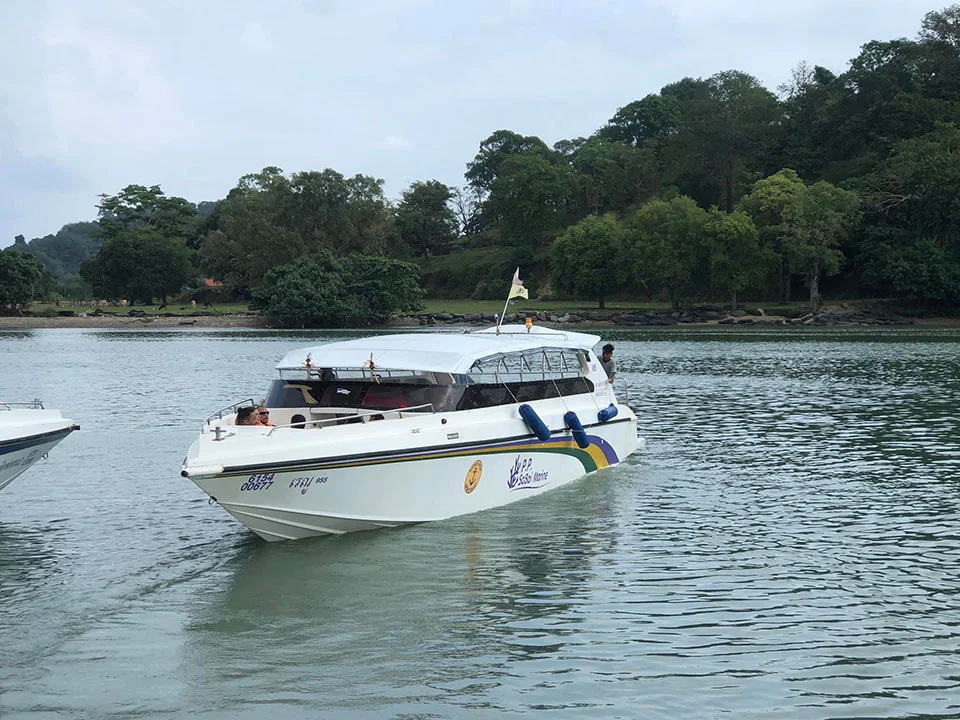 ตั๋วเรือสปีดโบ๊ทข้ามฟาก-ภูเก็ต-พีพี-P-P-Sabai-Marine-3