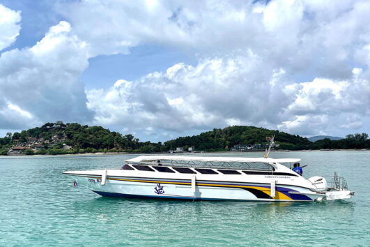 ตั๋วเรือสปีดโบ๊ทข้ามฟาก-ภูเก็ต-พีพี-P-P-Sabai-Marine