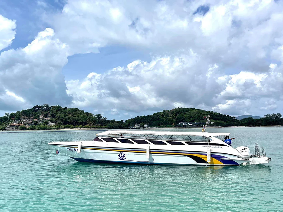 ตั๋วเรือสปีดโบ๊ทข้ามฟาก-ภูเก็ต-พีพี-P-P-Sabai-Marine